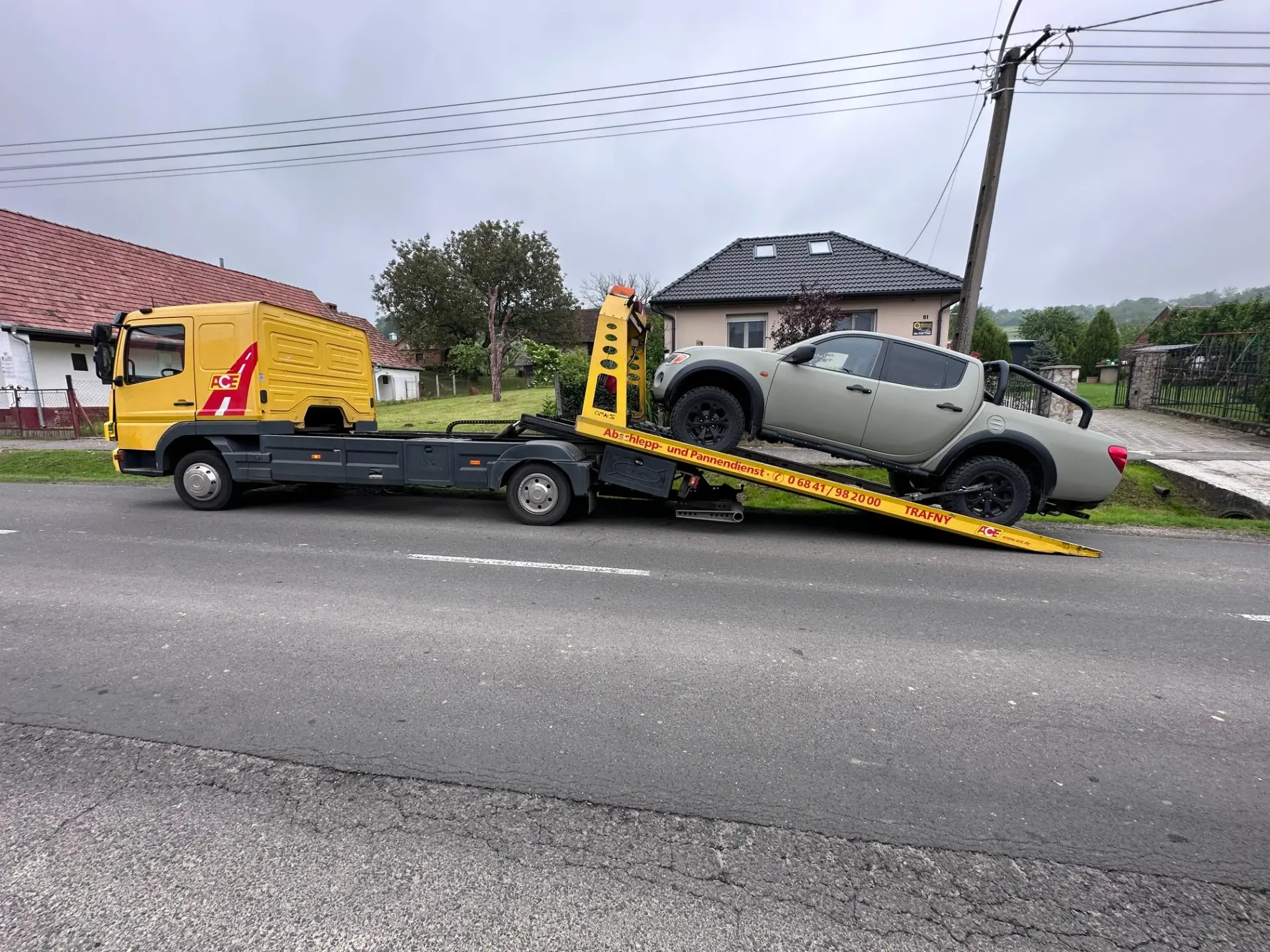 Autómentő Százhalombatta