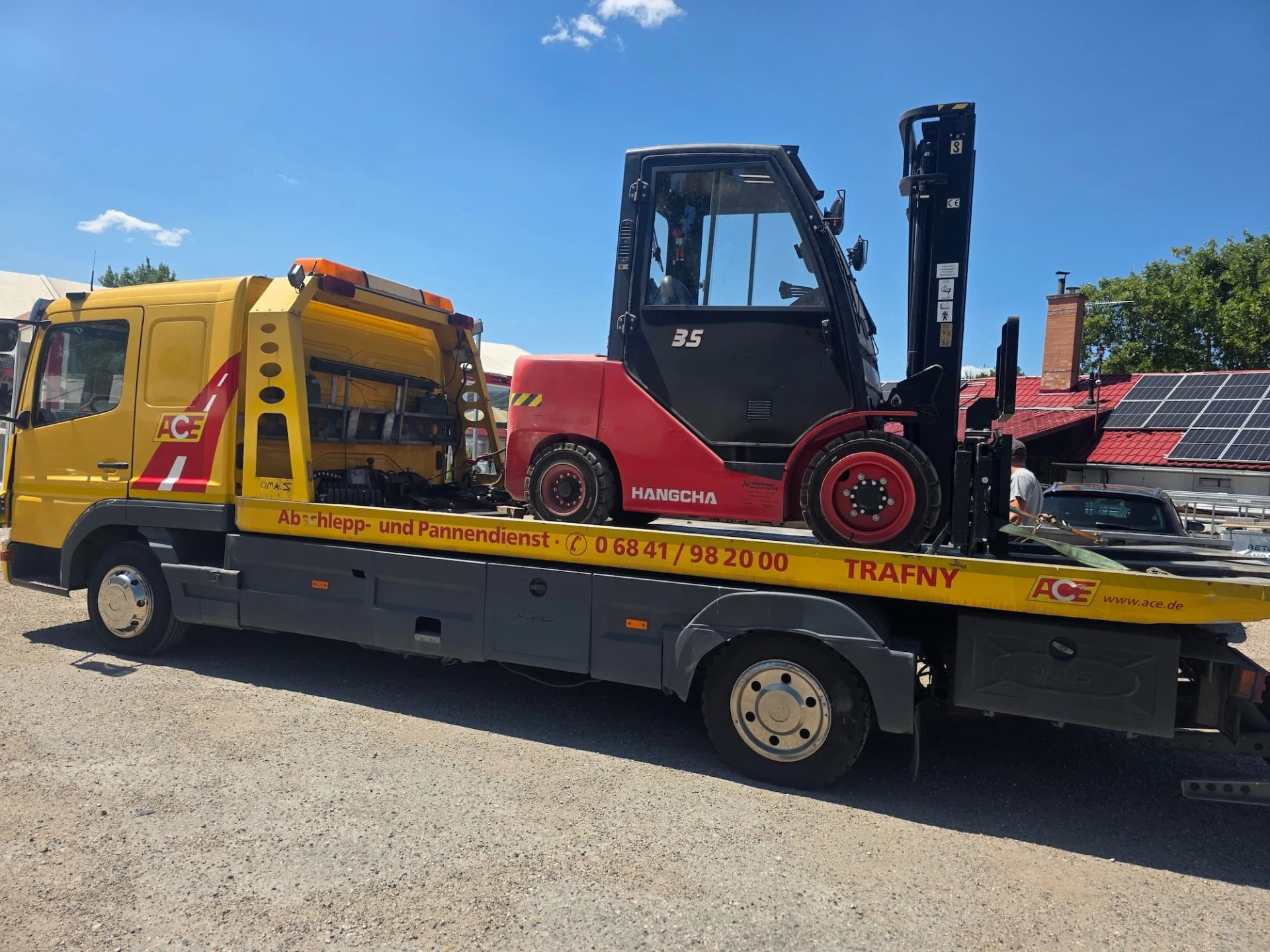 Road Assist Pro 24 autómentő jármű