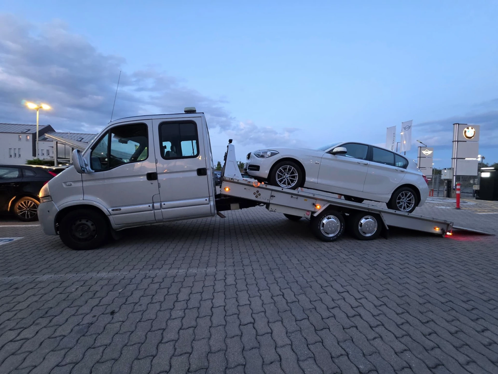 Road Assist Pro 24 autószállítás
